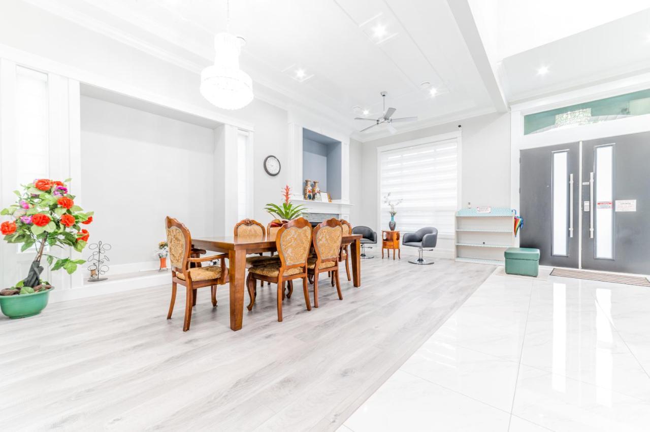 סארי Aaron'S Sweet Home מראה חיצוני תמונה
